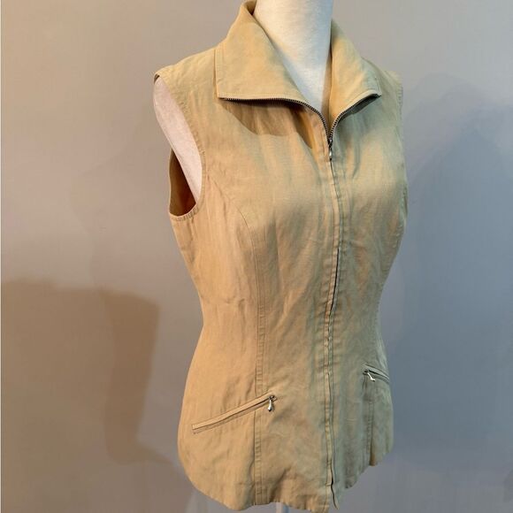 BCBGMaxAzria Light Tan Zip Up  Vest Size 6 - Picture 2 of 6